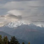 Modernes Mit Spektakulaerer Aussicht * Mund