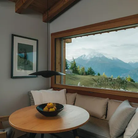 Modernes Mit Spektakulaerer Aussicht Mund