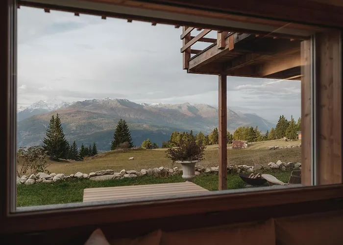 Modernes Mit Spektakulaerer Aussicht * Mund