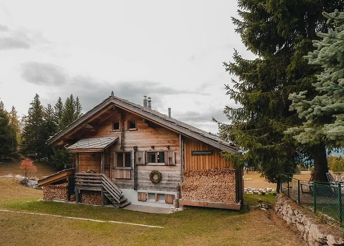 Modernes Mit Spektakulaerer Aussicht