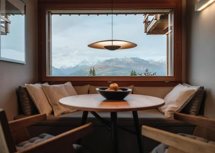 Modernes Mit Spektakulaerer Aussicht Mund