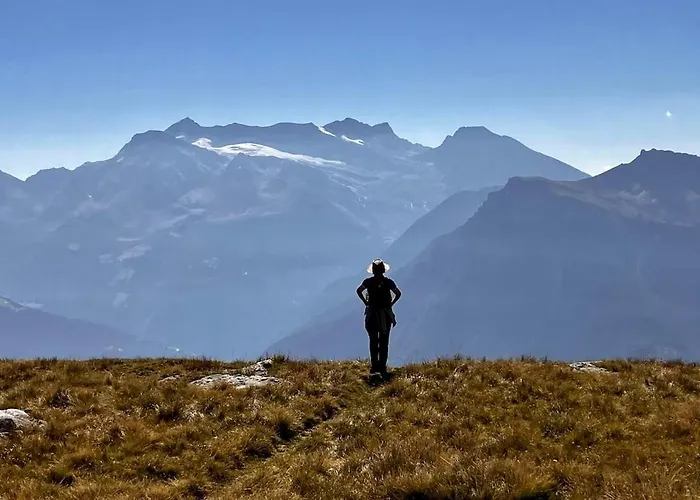 Modernes Mit Spektakulaerer Aussicht Mund