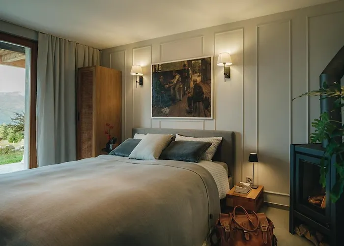 Modernes Mit Spektakulaerer Aussicht Daire Mund