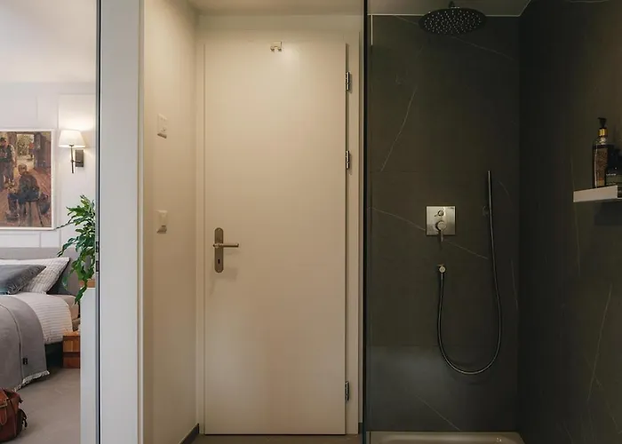 Modernes Mit Spektakulaerer Aussicht * Mund