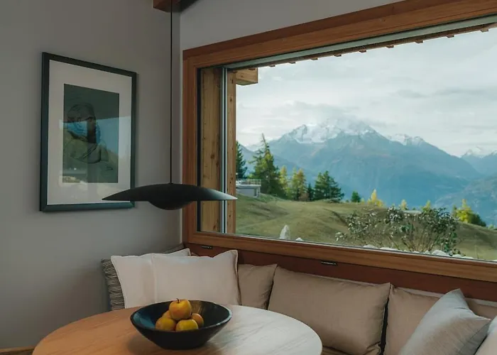 Modernes Mit Spektakulaerer Aussicht Mund