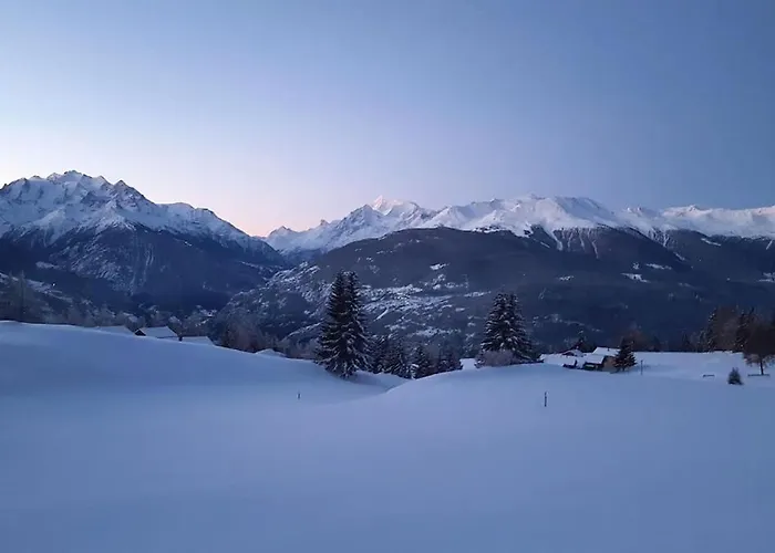 Modernes Mit Spektakulaerer Aussicht Daire Mund